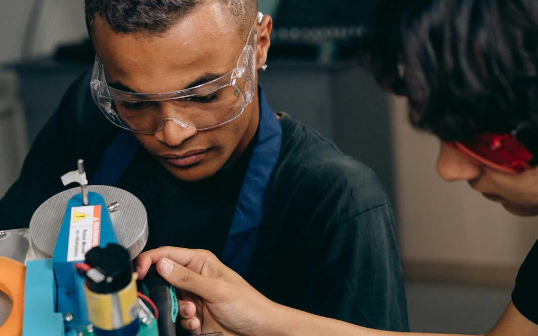 2 students looked at tools